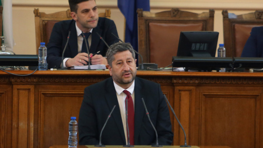 Иванов: Ще подкрепим само решение за военна помощ за Украйна. Костадинов: Тогава да дадем и на Ирак