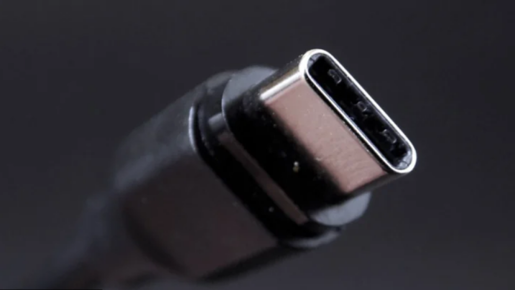 Европейската комисия одобри USB Type-C като универсален порт за зареждане