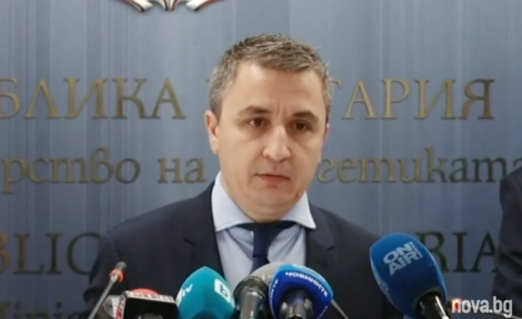 Николов: Проверява се дали има реално спиране на доставките на руски газ за България