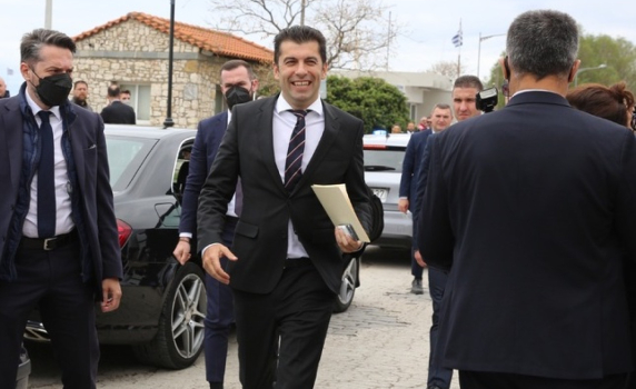 Кирил Петков: Газ по междусистемната връзка Гърция-България може да потече преди септември