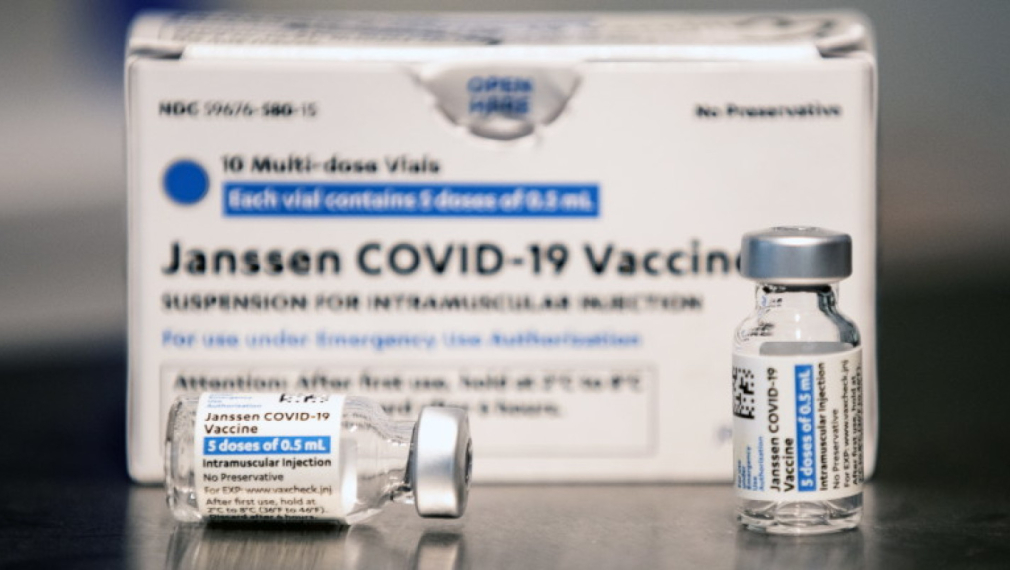 САЩ ограничават COVID ваксината на "Джонсън енд Джонсън" заради тромбози