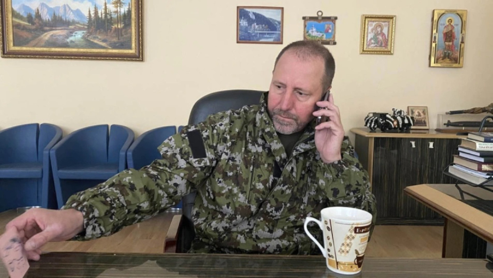 В "Азовстал" откриха сателитен телефон на ОССЕ, ползван от украинските бойни части