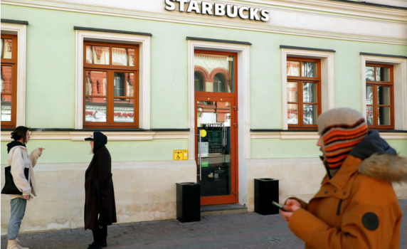 Starbucks ще напусне Русия и затваря 130 лицензирани кафенета