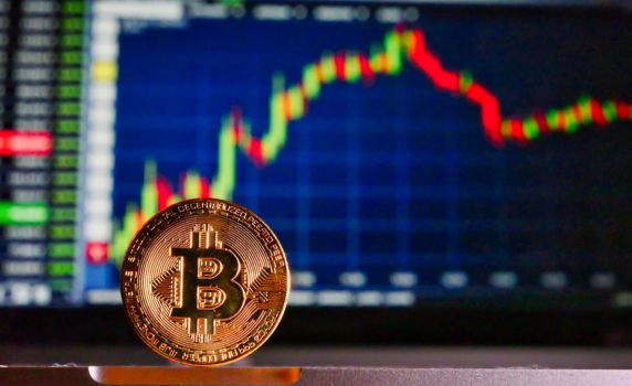 Специалисти предупреждават за още по-голям срив на Bitcoin