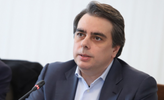 Асен Василев: Следващите няколко години ще живеем в условията на високи цени