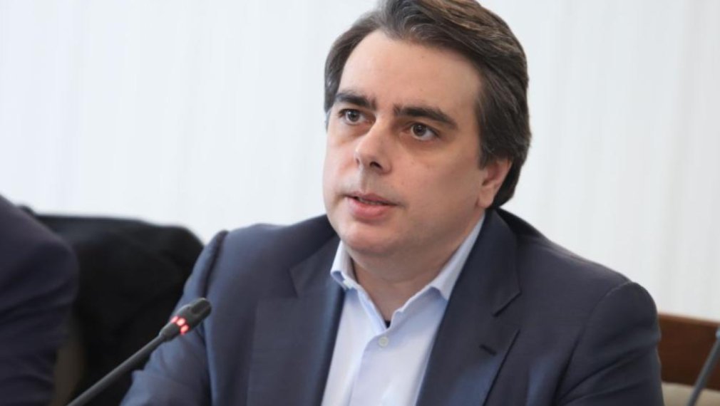 Василев предвижда до 20% увеличение на заплатите в сектор "Отбрана", МВР и МС