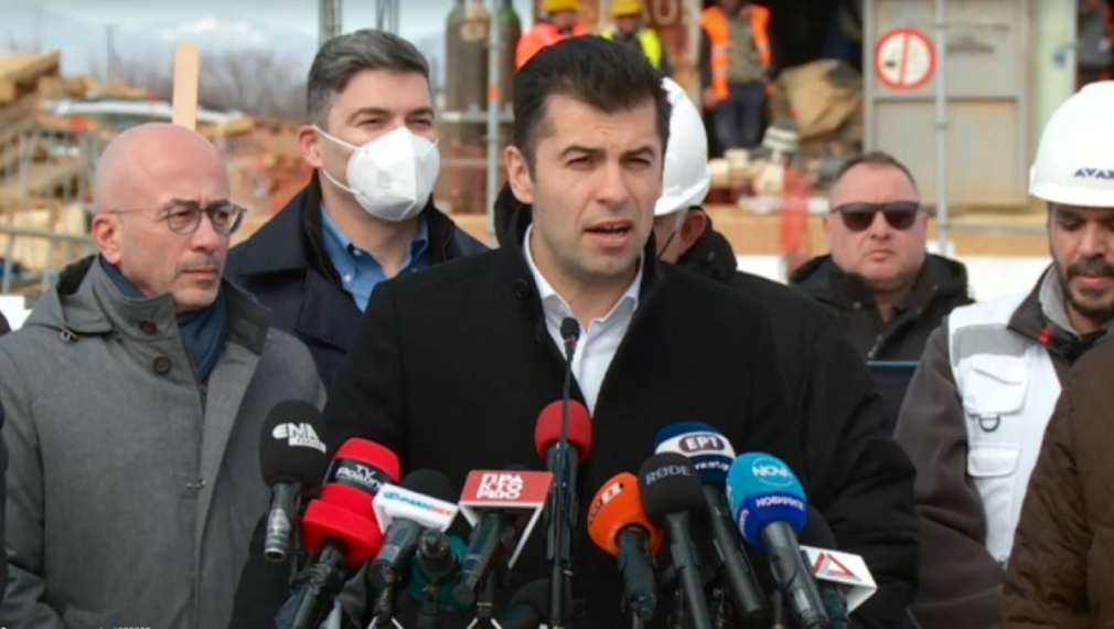 Обещанията на Петков за евтин газ се разбиха при срещата с действителността