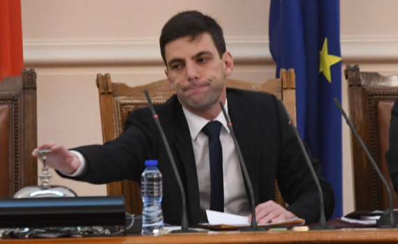 На живо от парламента - 15 юни, 2022 г.