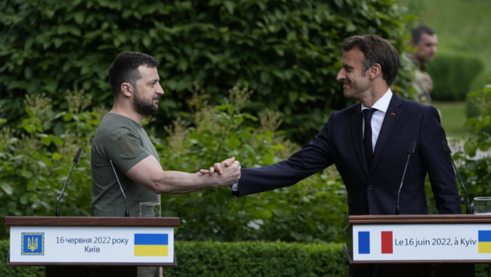 Макрон: Франция, Германия, Италия и Румъния са за незабавен статут на Украйна на кандидат за член за ЕС