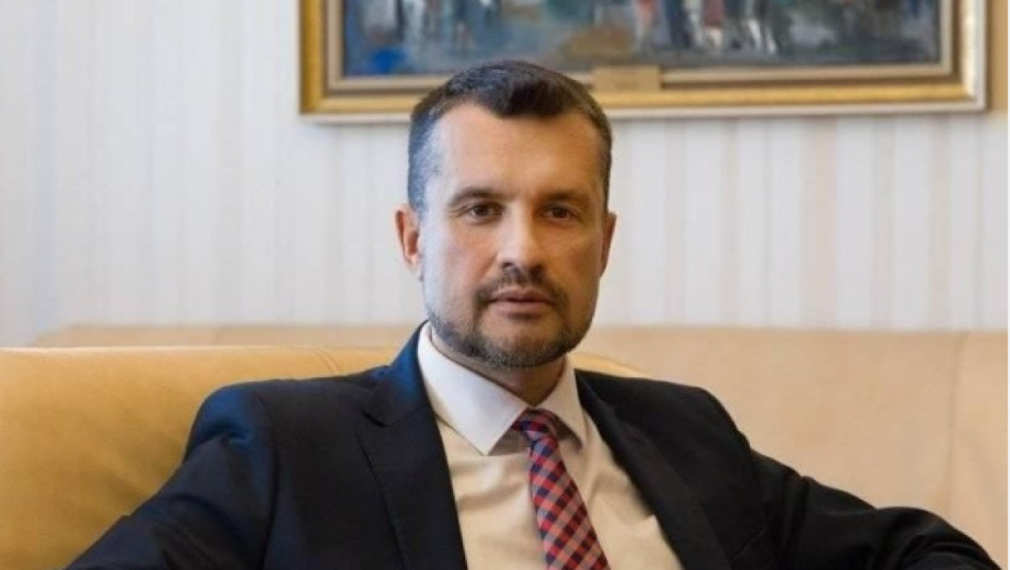 Калоян Методиев: В президентството имаше център за сваляне на кабинета. Радев е черна станция