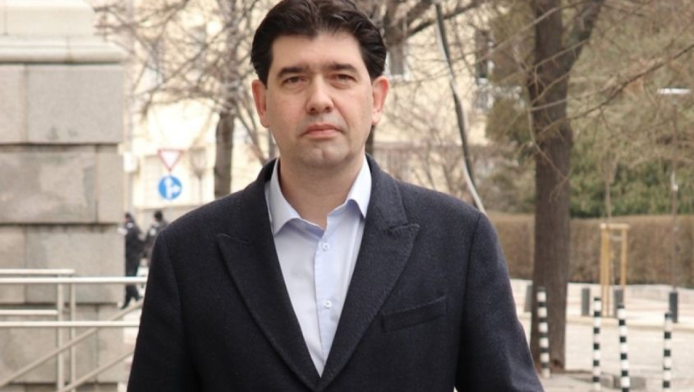 Иван Таков: Решението на Кирил Петков да изгони 70 руски дипломати е безотговорно и вредно за България