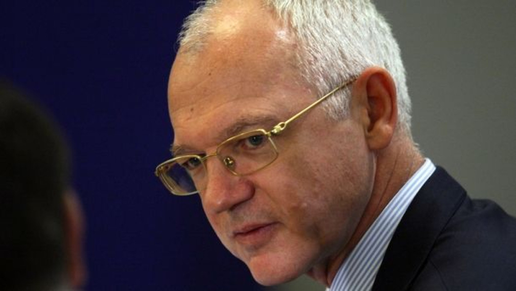 Велев: Ще извадим снимки на депутатите, заради които два пъти ще се качат цените в магазините