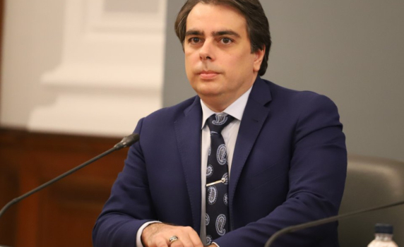 Президентът връчва мандат за съставяне на правителство на Асен Василев (на живо)