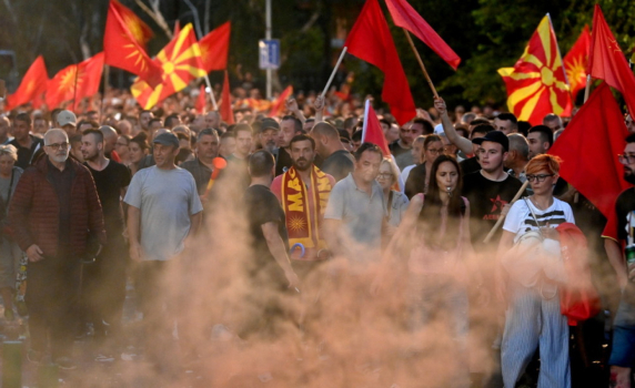 Владимир Перев, Скопие: Нацията е стъписана, протестите ескалираха