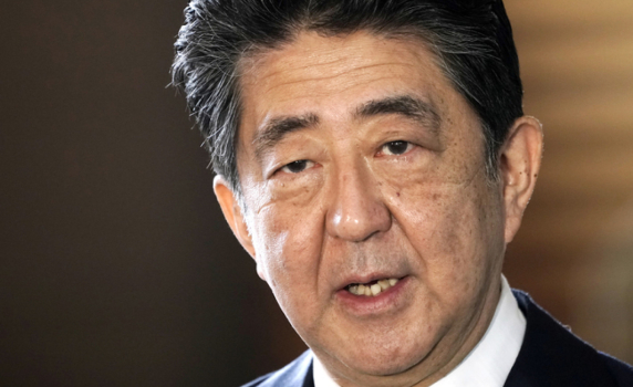 Бившият японски премиер Шиндзо Абе е прострелян по време на предизборна проява