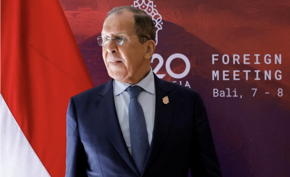 Лавров за отказа на Блинкен да бъде сниман на Г-20: Не съм канил никого да се снима с мен