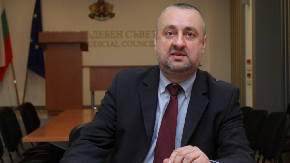 Ясен Тодоров: Започва прокурорска проверка на пълния чадър върху Георги Семерджиев