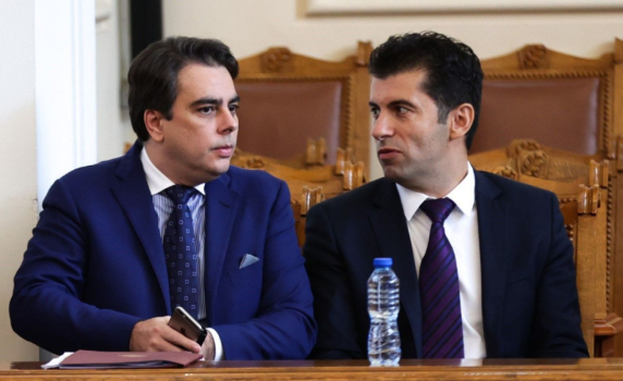 "Меки диалогични китки": Кирил Петков оттегли свой коментар по адрес на ДБ