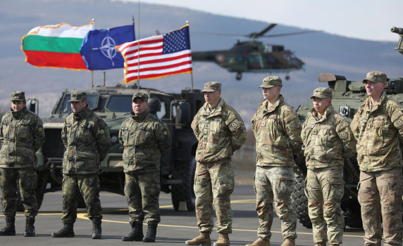 САЩ увеличават военната помощ за България, НАТО ни праща нова бойна група