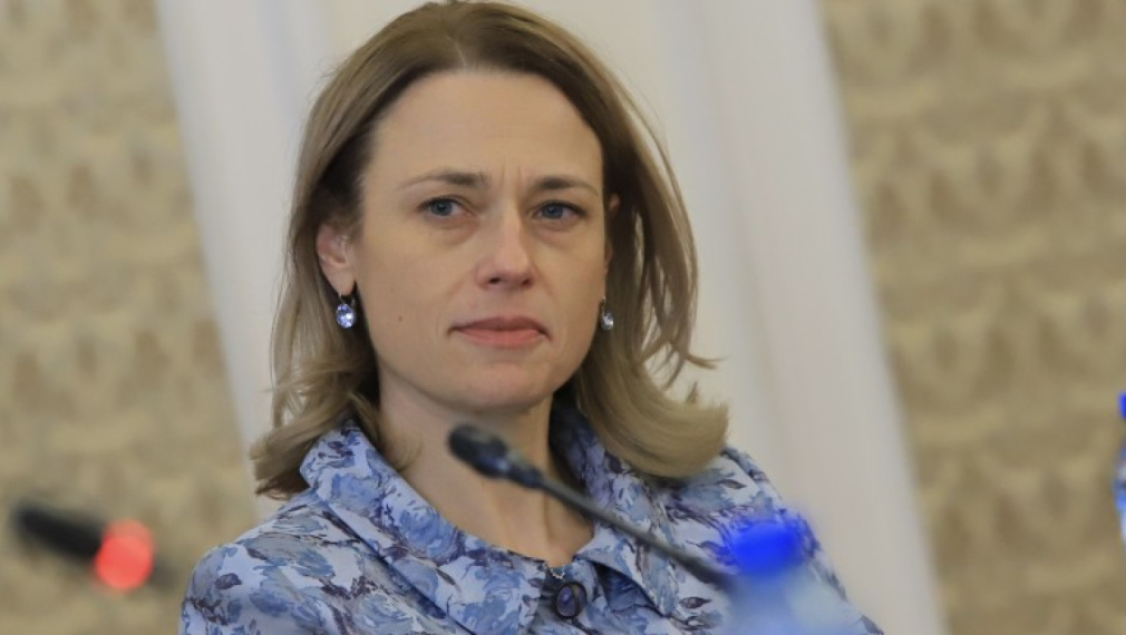 Ива Митева: Лена Бориславова ни извиваше ръцете да изберем техния кандидат за шеф на КЕВР
