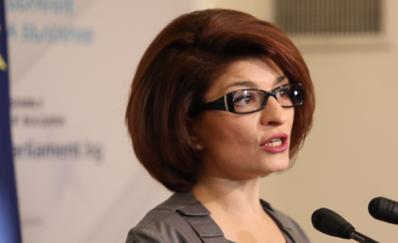 Десислава Атанасова: Иван Иванов трябва да се върне като шеф на КЕВР