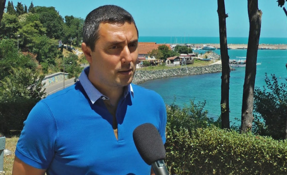 Кметът на Царево: Министър Сандов излъга в ефир, няма заповед за защитена територия Корал