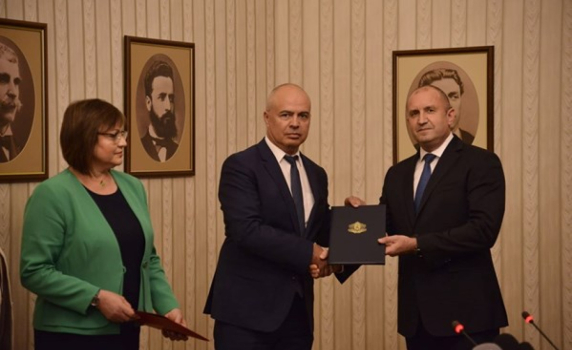 БСП връща неизпълнен мандата на президента Радев (на живо)