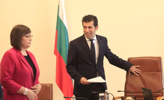 БСП имитира ИТН, напусна последното заседание на правителството
