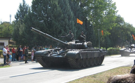 Северна Македония дарява танкове на Украйна