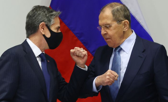 Лавров в телефонен разговор с Блинкен: Помпането на Украйна с американски оръжия само удължава агонията на режима в Киев