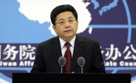 Китай обеща "ускорен колапс" и "голяма катастрофа" на тайванския лидер
