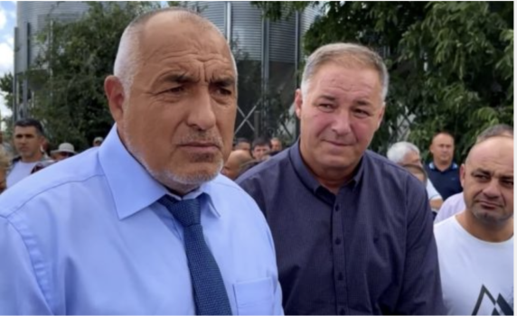 Борисов се шегува: Знаете ли как Гълъб Донев ще прави бюджета? Перо по перо