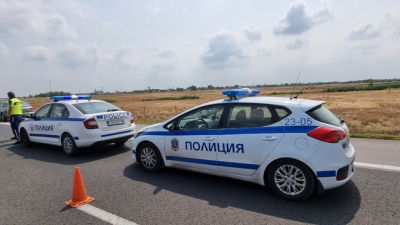 При тежък пътен инцидент рано тази сутрин в Бургас загинаха двама полицейски