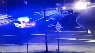 Видео с момента на катастрофата на полицейската кола с автобуса