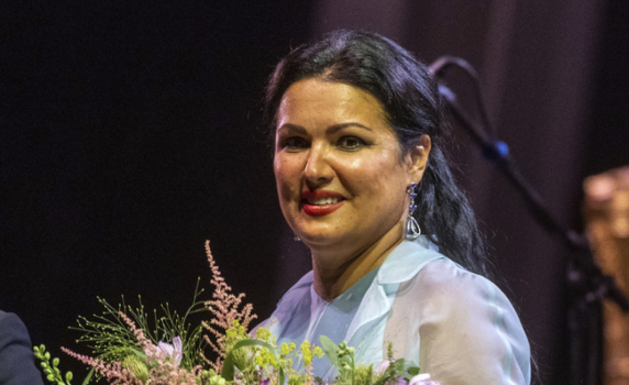 Анна Нетребко се завръща на сцената на Виенската опера