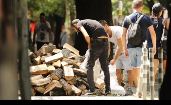 Търсенето на дърва за огрев е в пъти по-голямо от предходни години в някои населени места