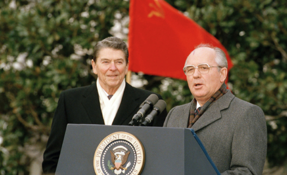Политици от цял свят за Горбачов: Загубихме велик световен лидер
