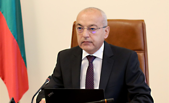 Гълъб Донев призова министрите да не отговорят на обидни твърдения от участници в предизборната кампания