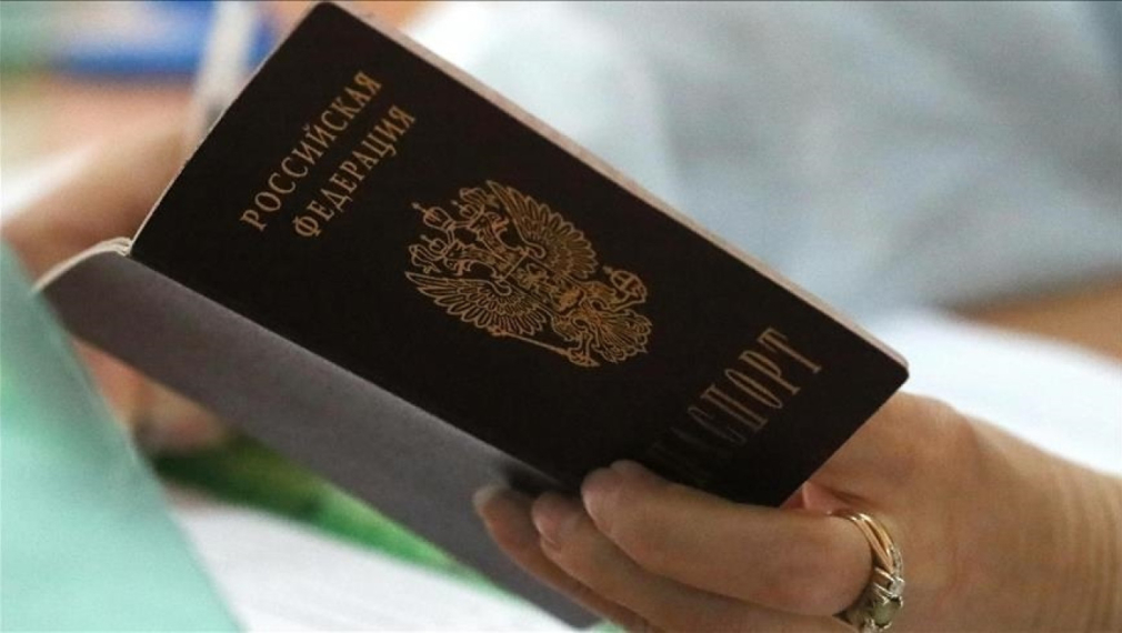 ЕС прекратява облекченото издаване на визи за руснаци, но не налага пълна забрана за влизане