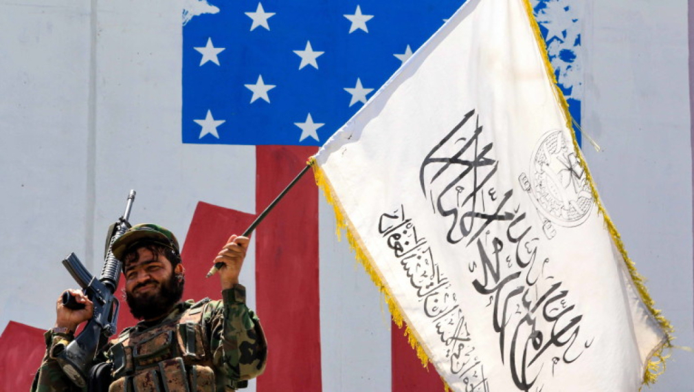 Талибаните празнуват 1 година от изтеглянето на САЩ от Афганистан с парад