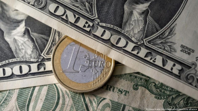 Еврото се търгува под 0 99 долара днес на фона на