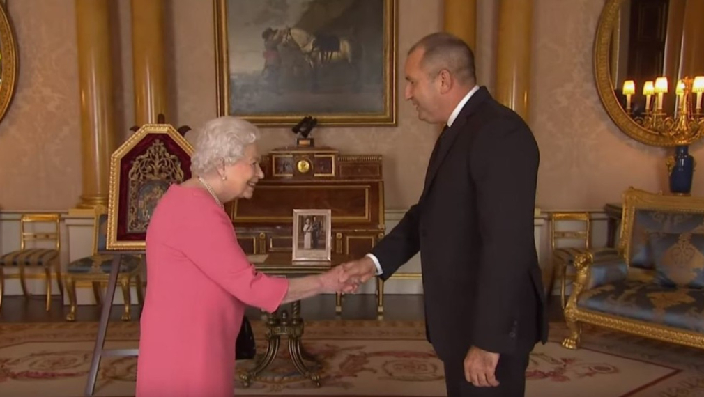 Радев: С кончината на Елизабет II Великобритания и светът губят забележителен държавник