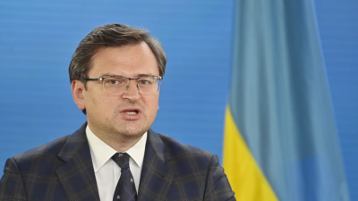 Последвайте Гласове в Министърът на външните работи на Украйна Дмитро Кулеба