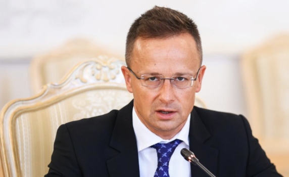 Унгарският външен министър призова ЕС да спре да говори за нови санкции срещу Русия