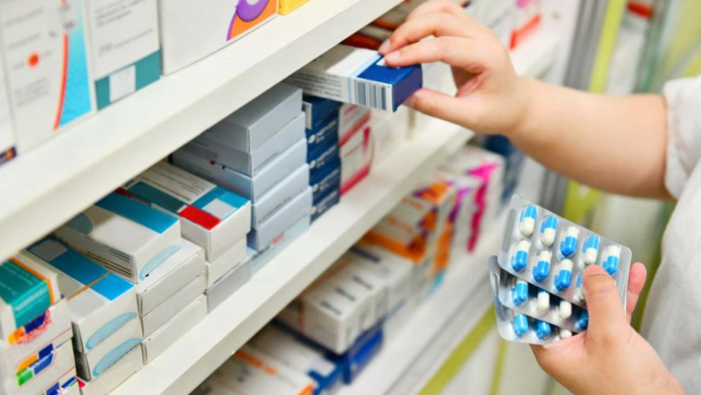 Дефицит на таблетки за гърло и сиропи за кашлица в аптеките у нас