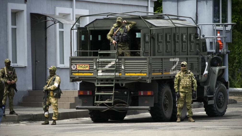 Назначените от Москва власти обвиниха Украйна за ракетен удар срещу хотел в Херсон
