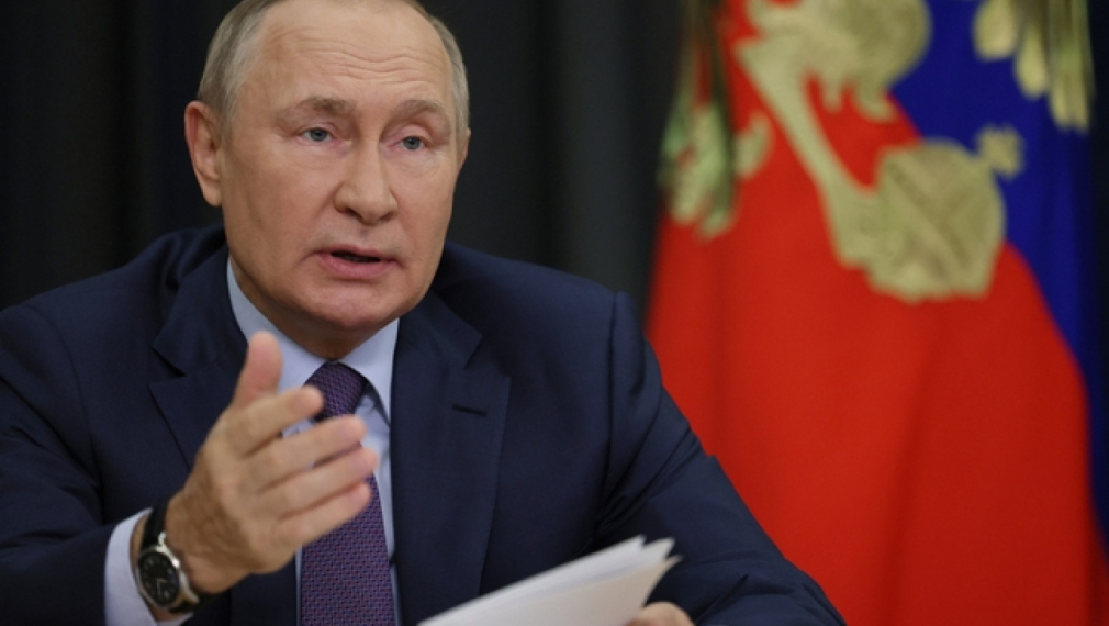 Руският президент Владимир Путин призова вчера грешките, допуснати при частичната