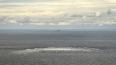 Четирите теча по газопроводите Северен поток в Балтийско море са