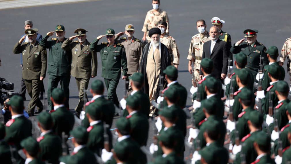 Аятолах Хаменей наруши мълчанието си за протестите в Иран и обвини САЩ: Тези размирици са планирани