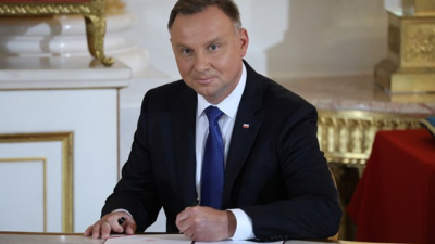 Полският президент Анджей ДудаПоследвайте Гласове в  Полският президент Анджей Дуда заяви